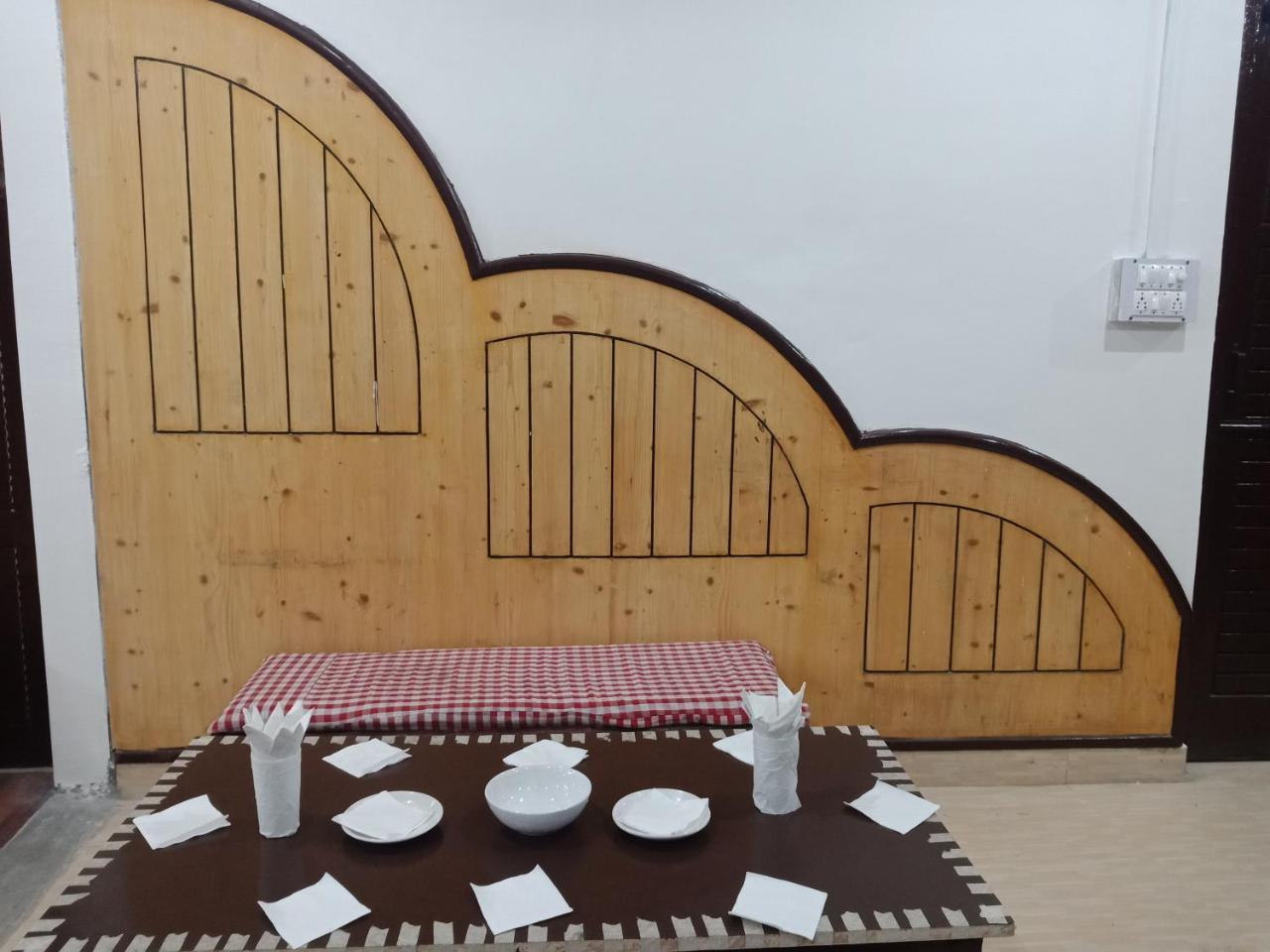 Hotel Pine Spring Dharamshala Luaran gambar