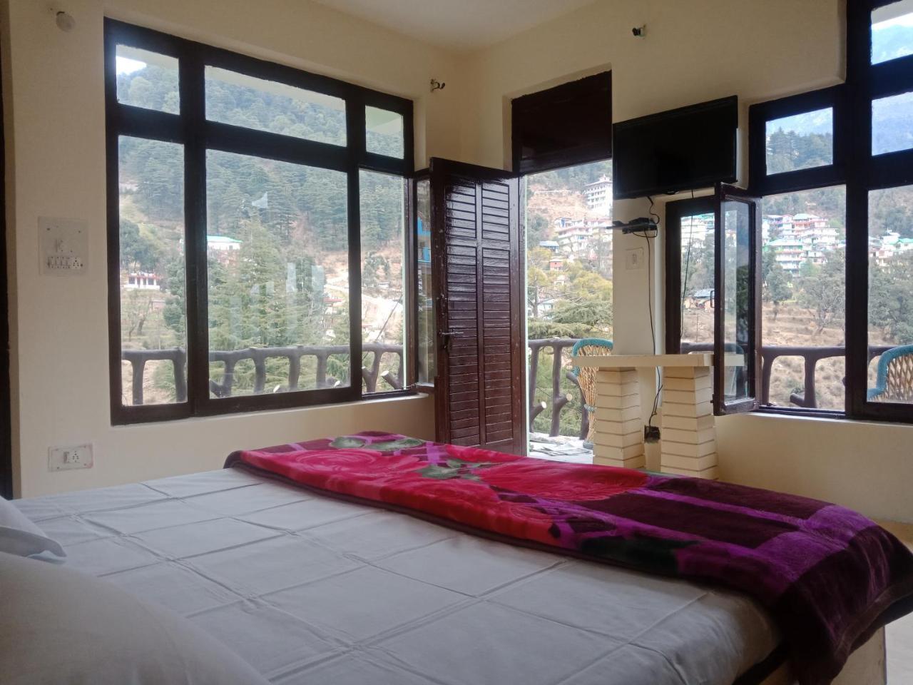 Hotel Pine Spring Dharamshala Luaran gambar